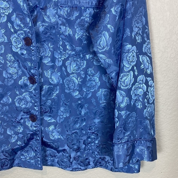 Vintage y2k Victoria’s Secret blue floral button-down - Picture 3 of 9
